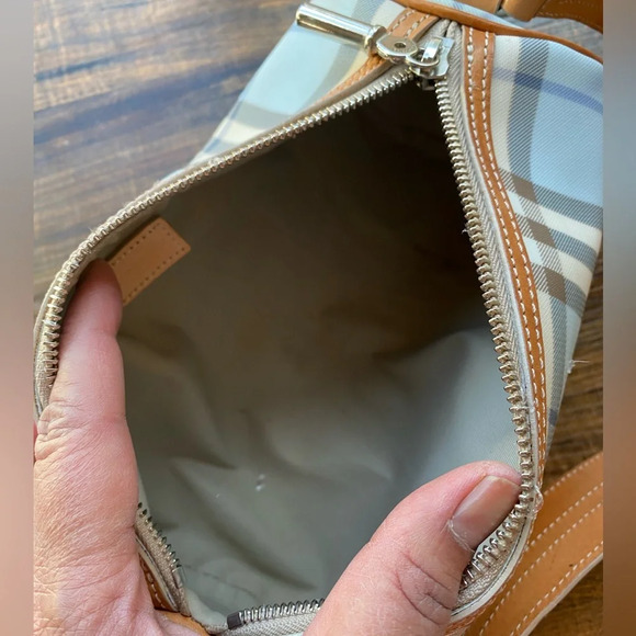 Vintage Burberry NovaCheck Small Barrel Bag with/Wallet - Picture 16 of 16